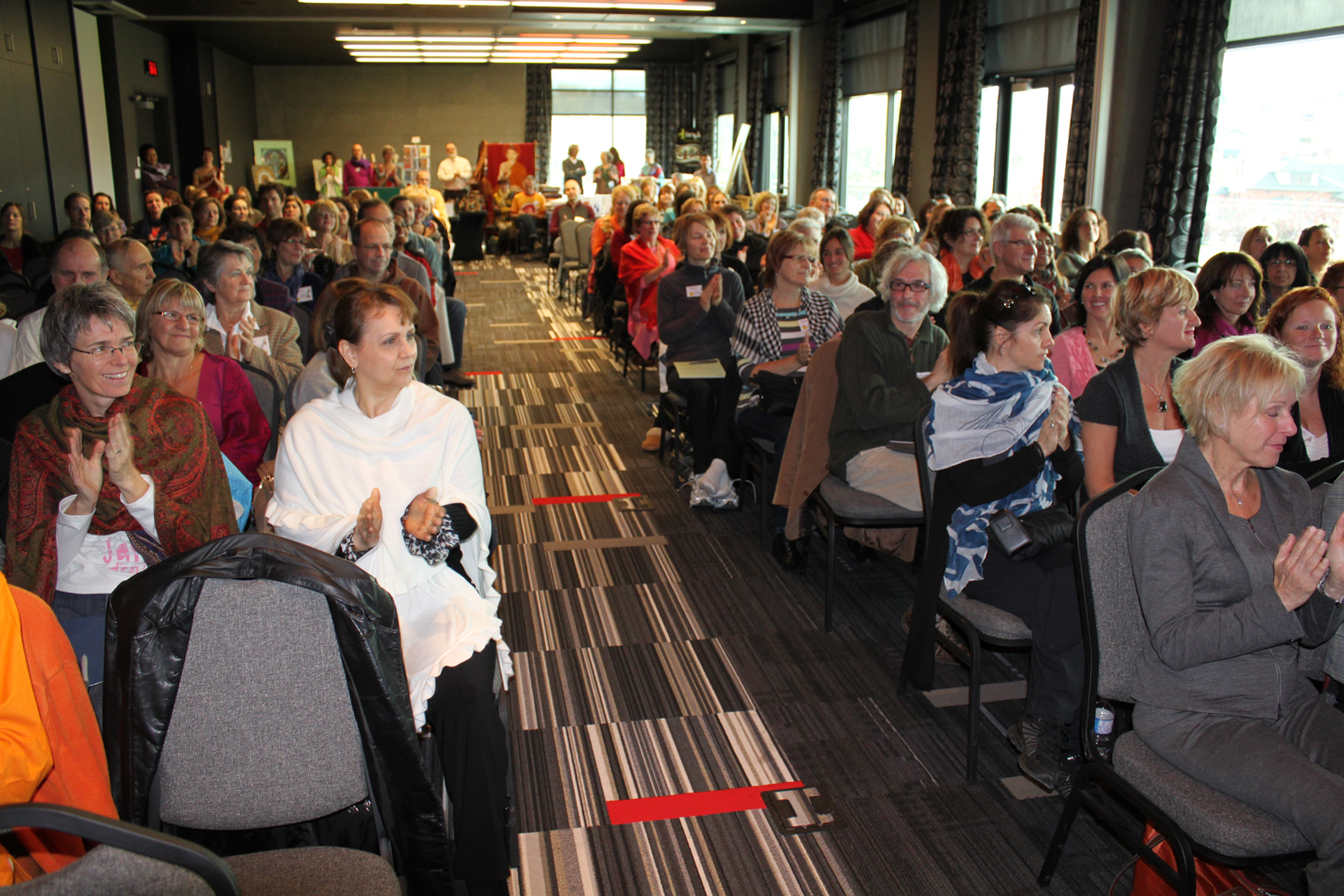 Participantes et participants au colloque de la FFY qui s'est tenu à Sherbrooke au Québec en octobre 2011